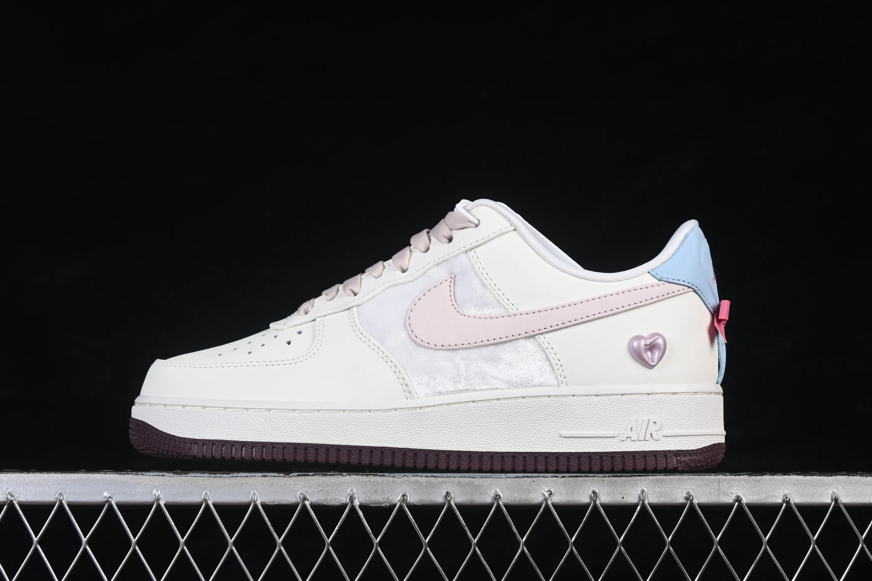 All categories Nk Air Force 1 Air Force series Nk Air Force 1 Low Air Force low-top Nike Air Force 1'07 Low Valentine's Day limited Air Force 1 low-top casual sneakers IQ4937-161
